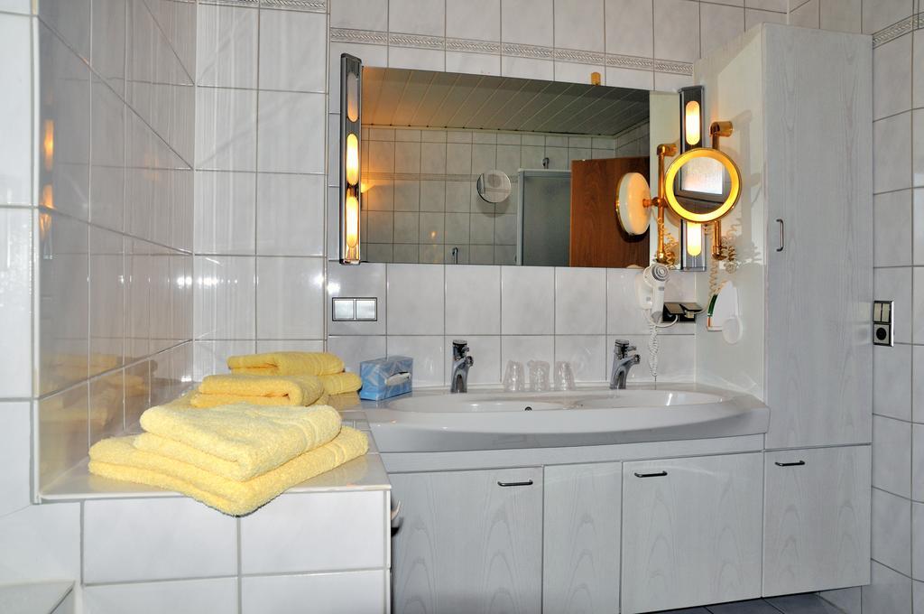 Hotel Zum Baecker Udenhain Экстерьер фото