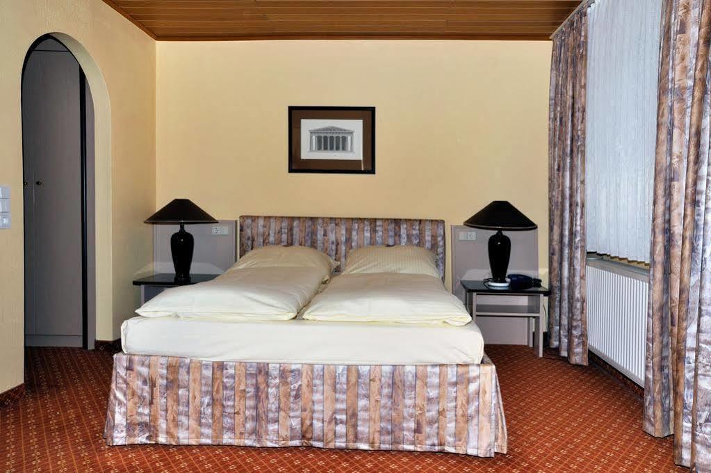 Hotel Zum Baecker Udenhain Экстерьер фото